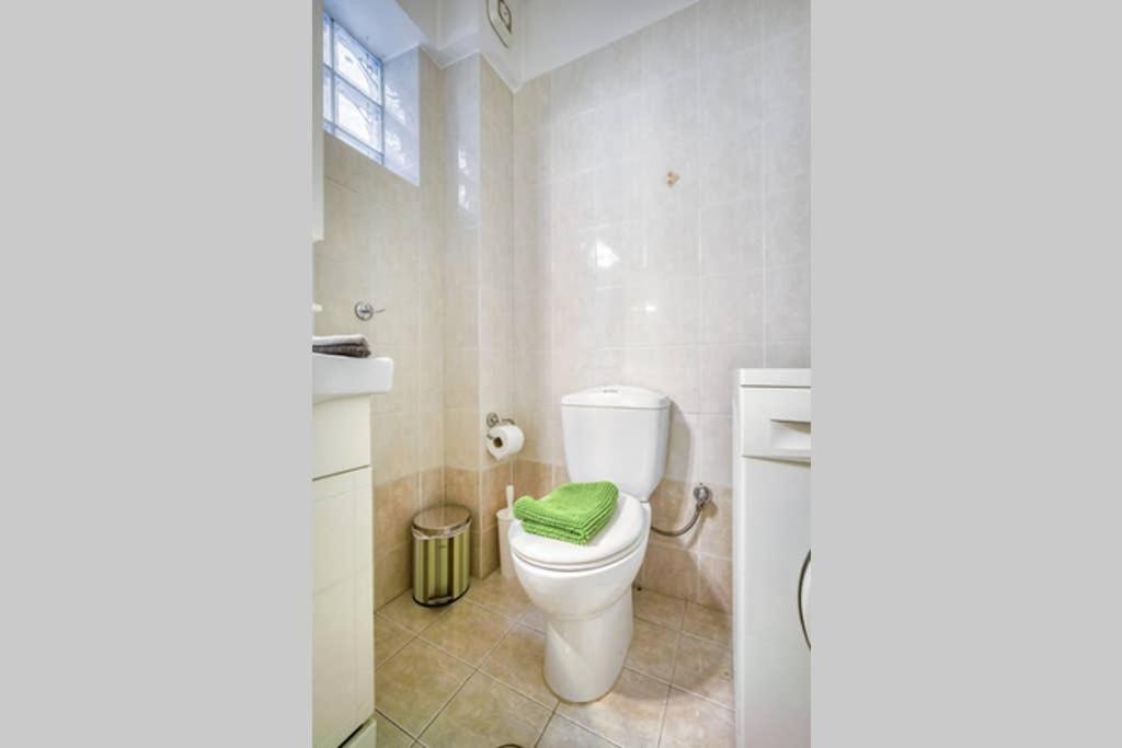 Spacious Family Flat Near Parthenon Free Parking Афины Экстерьер фото