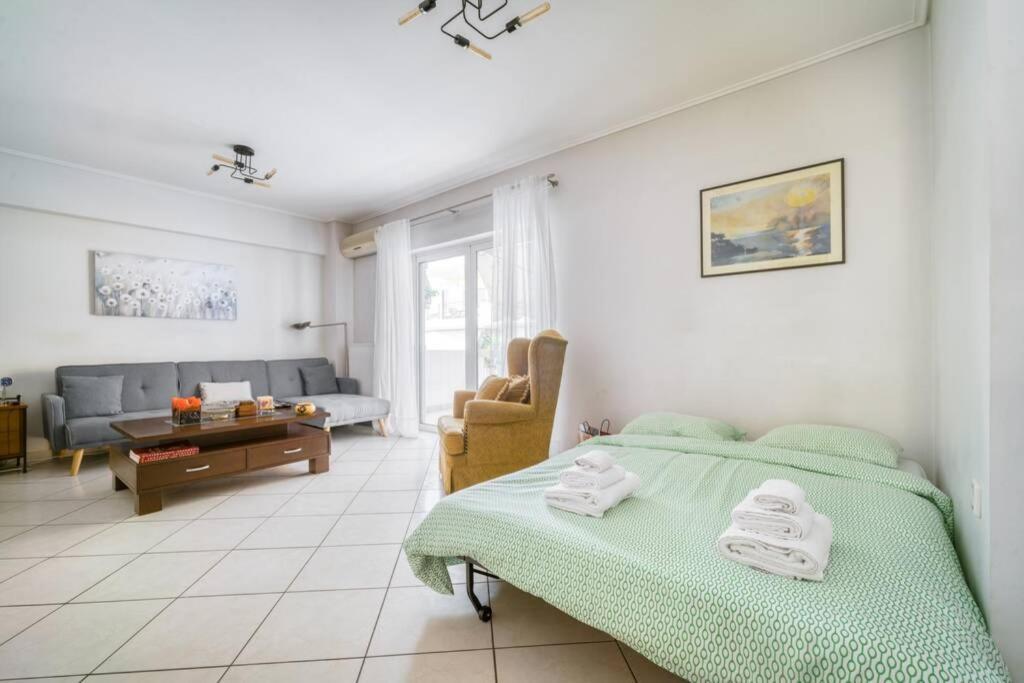 Spacious Family Flat Near Parthenon Free Parking Афины Экстерьер фото