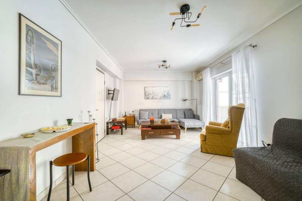 Spacious Family Flat Near Parthenon Free Parking Афины Экстерьер фото